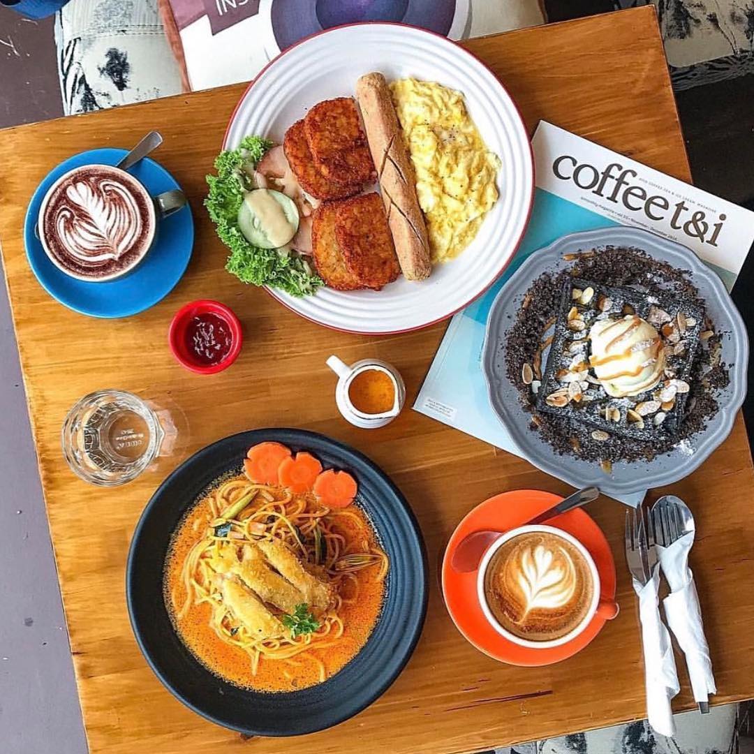 1950s Malaysia Coffee Roaster Aik Cheong Launches New PickMeUp Drinks