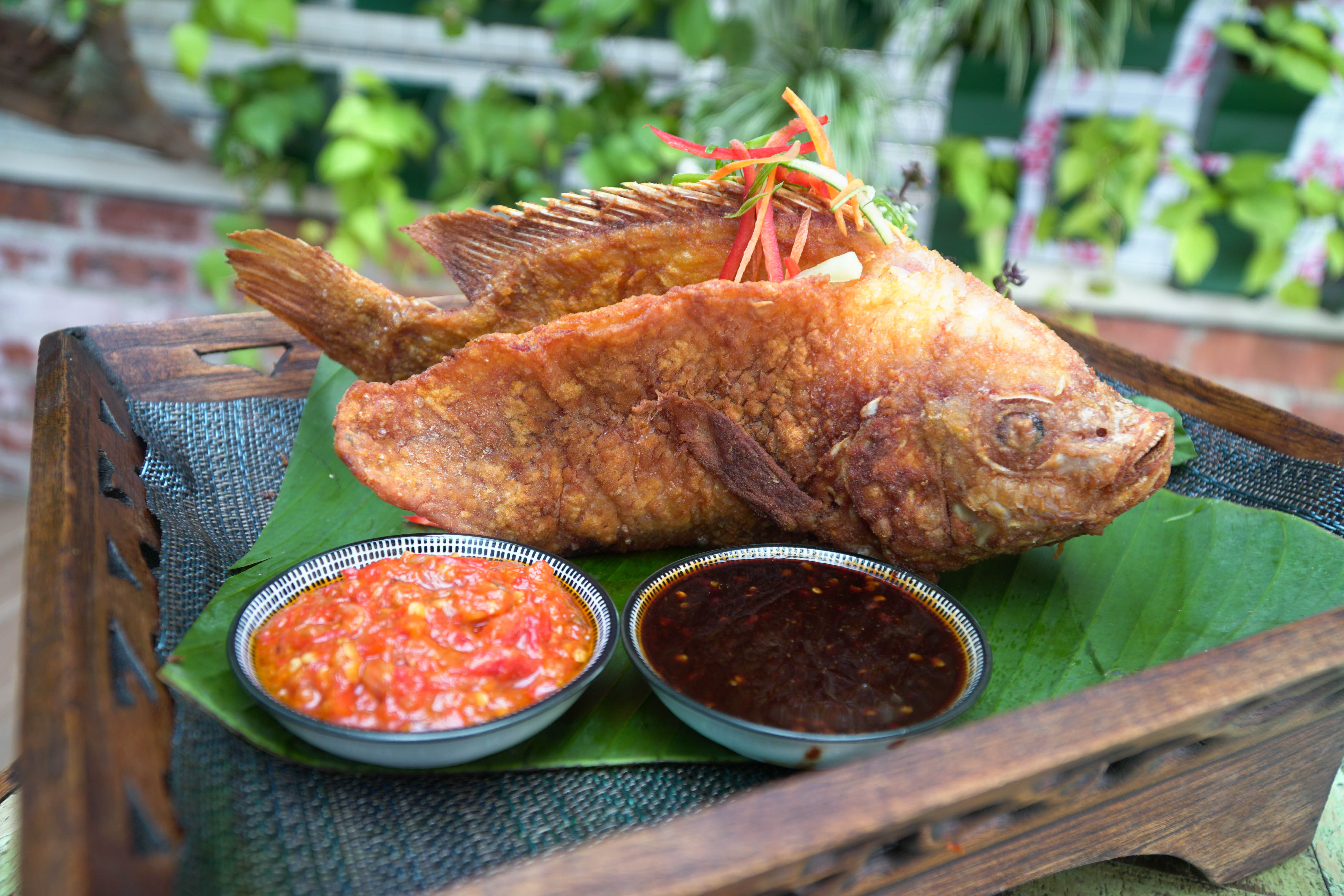 Congkak Serves 18 Dishes Nasi Ambeng & Other Authentic Malay Delicacies