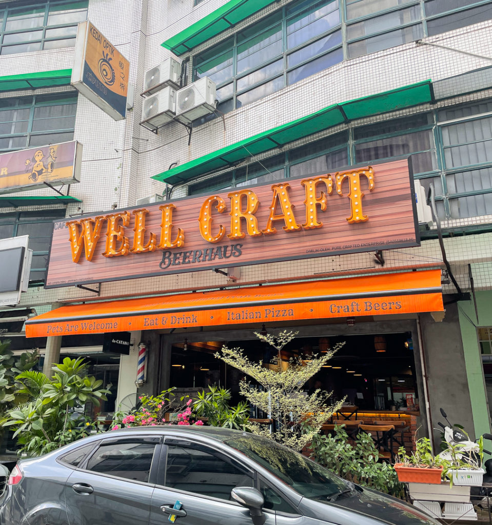 This Hidden Spot In KL Has Over 300 Types Of Unique Craft Beers Paired