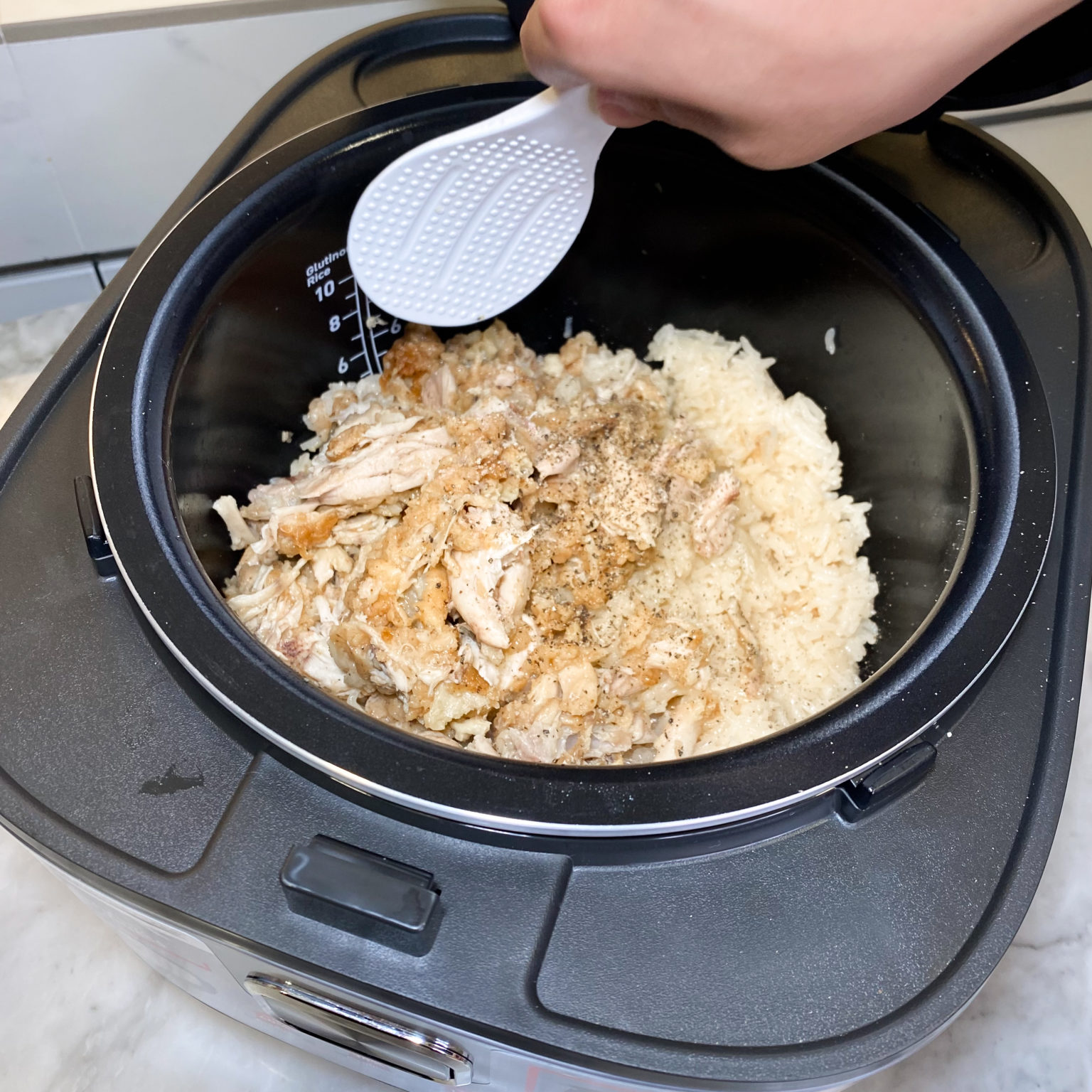 Here’s How You Can Make Famous KFC Chicken Rice With A Rice Cooker