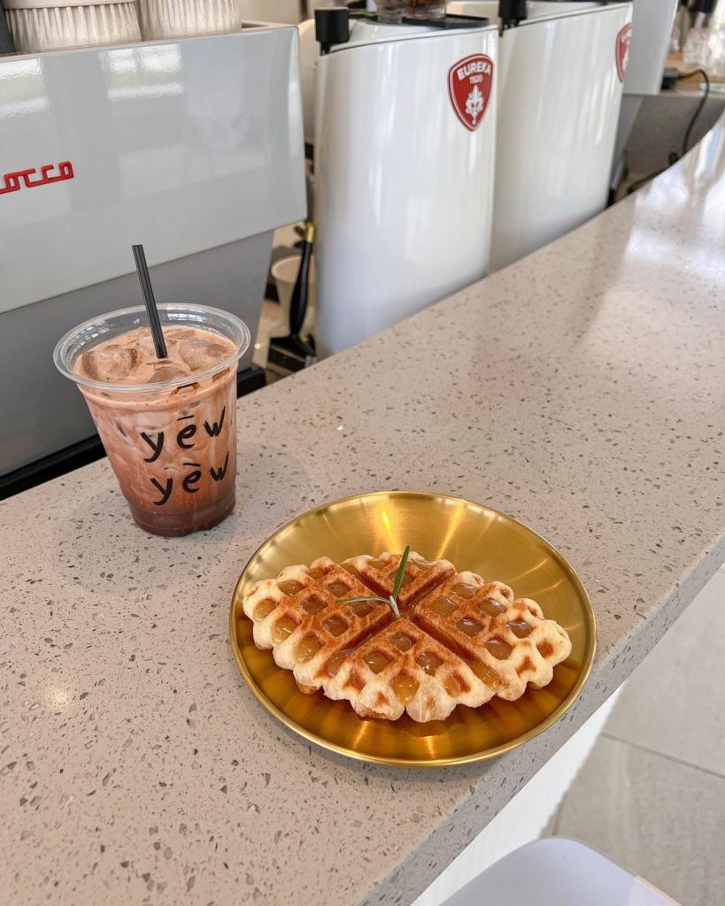 10 Must-Visit Cafes Near MRT & LRT Stations In KL (2024 Guide) - KL Foodie