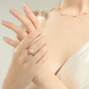Pearly Lustre